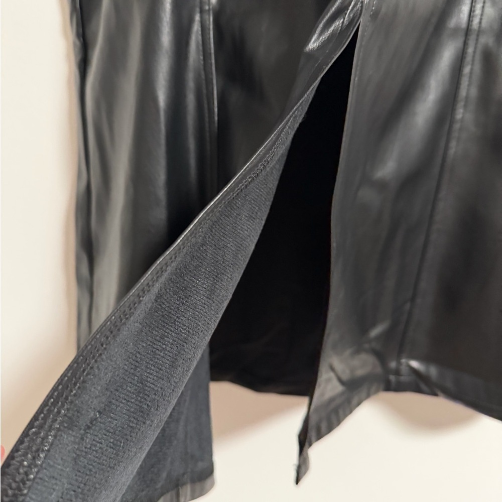 Gorgeous Sam Edelman Black A-Line Vegan Leather Skirt NWOT - Picture 9 of 16